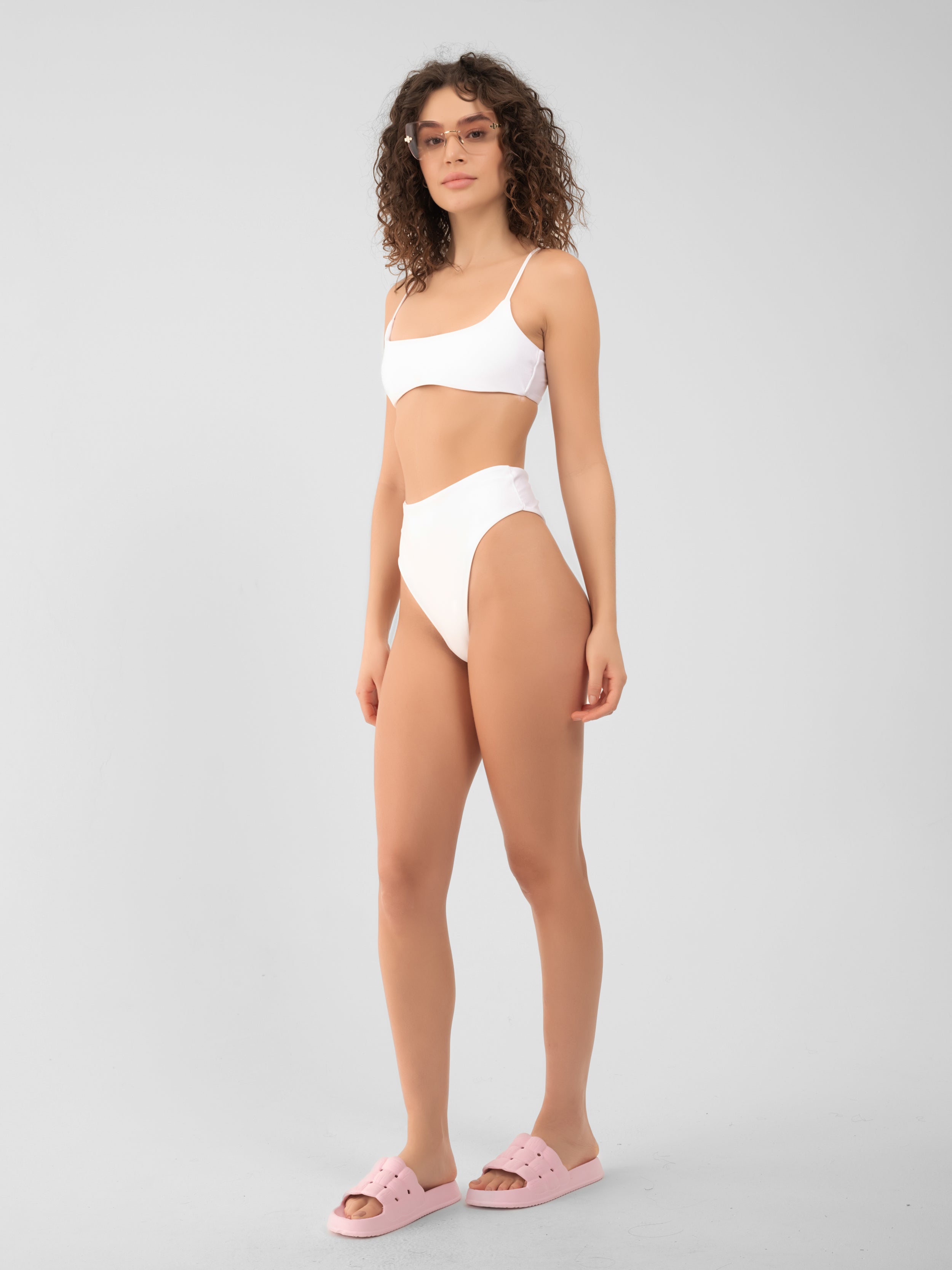 MIA WHITE CROP TOP